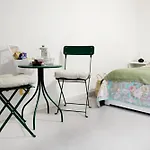 Mama\'S Home