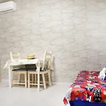 Mama\'S Home